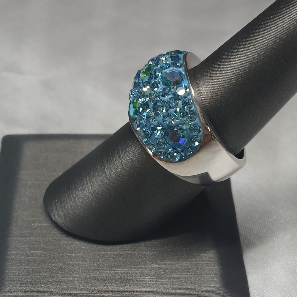 Aquamarine Zircon clustered ring. Silver overlay, JCM Malaysian Brass. Size 8. - Picture 3 of 8